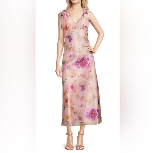 Maison Tara Dresses & Skirts - Maison Tara V Neck Pink Watercolor Floral Maxi Dress with Bow Straps size 6 $148